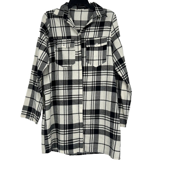 PrettyLittleThing Dresses & Skirts - PLT Pretty Little Thing Flannel Plaid Shirt Dress Black White Button Front Sz 6